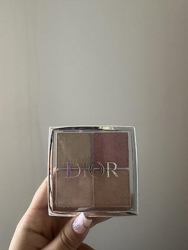 qırmızı gül: Dior palet - Dior dördlü üz palitrası: 4 ton (isti bej, tünd bej — 1
