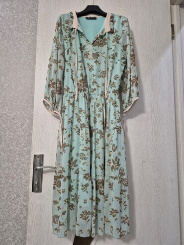 Dəstlər, kostyumlar: Qadın geyimləri dəsti – müxtəlif modellər 1) Qara rəngli, xırda ağ — 9