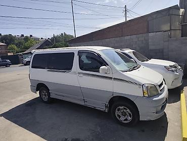 салон т5: Toyota Town Ace: 2000 г., Автомат, Бензин, Минивэн — 4