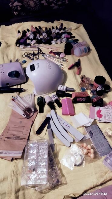 Инструменты и тележки для инструментов: Продаётся!!! профессиональный набор для маникюра •Лампа — 2