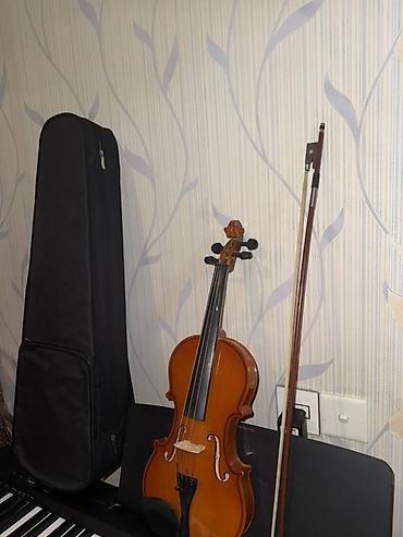 Смычковые инструменты: Məhsul: Skripka dəsti Təsvir: - Tam ölçülü klassik skripka (4/4) — 2