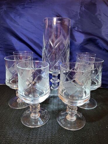 Kuhinjski setovi: Servis za vino,sa bokalom kristal,rucna gravura 1960g+. Servis za na lalafo.rs — 6 Kuhinjski setovi: Servis za vino,sa bokalom kristal,rucna gravura 1960g+. Servis za — 6