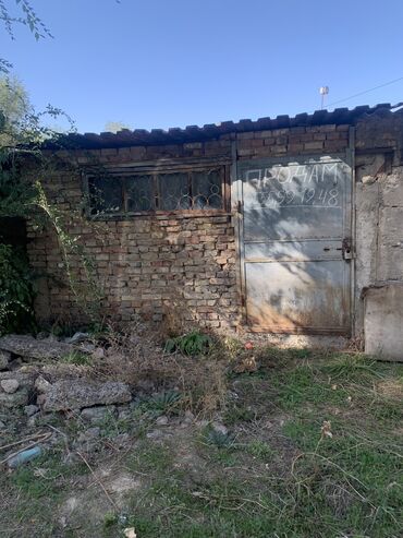 Продаю гараж: 28 м², Кирпичный, Бетонный | Смотровая яма, Подвал, погреб