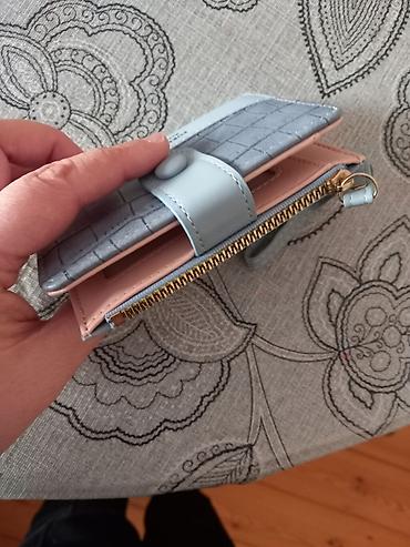 torba: TƏZƏ Koşilok 5 manat. Bağlı salafanda Upakovkada. Mavi rəng — 7