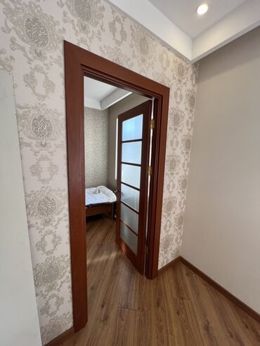 Otaq qapıları: Taxta çərçivəli daxili qapı dəsti - Material: massiv ağac çərçivə -da lalafo.az — 3 Otaq qapıları: Taxta çərçivəli daxili qapı dəsti - Material: massiv ağac çərçivə — 3