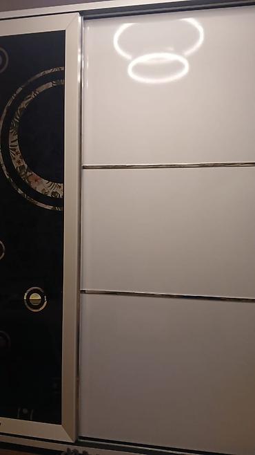 Yataq otağı dəstləri: Yataq otağı dəsti - Çarpayı: ikinəfərlik ölçü, qara əsaslı gövdə — 11