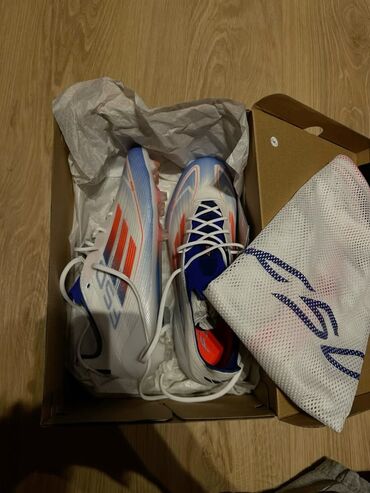 ортопедическая обувь для взрослых: Мужские кроссовки, 37.5, Adidas, Новый, цвет - Белый, Самовывоз