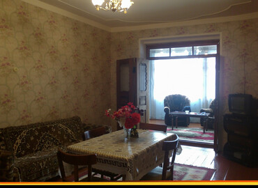 Həyət evləri və villaların satışı: 4 otaqlı, 71 kv. m, Təmirsiz — 3