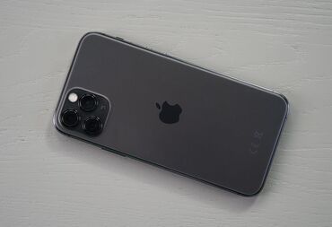 Apple iPhone: IPhone 11 Pro, Б/у, 512 ГБ, Черный, Защитное стекло, Чехол, 87 %