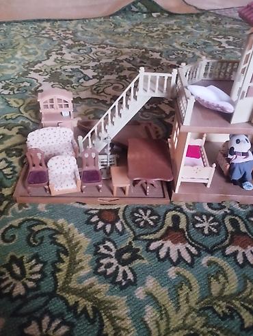 жёлтый домик: Игровой домик для фигурок (в стиле Sylvanian Families) - Двухэтажный — 5