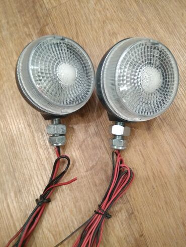 Другие детали системы освещения: Продаю габаритные фонари бампера Мерседес 814