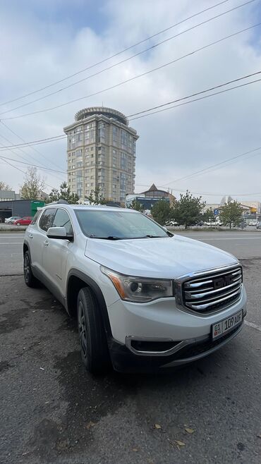 неделю: GMC Acadia: 2018 г., 2.5 л, Автомат, Бензин, Универсал