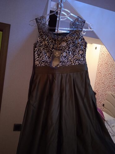 duz don modelleri: Вечернее платье, Макси, M (EU 38)