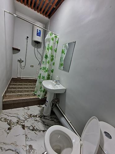 Посуточная аренда квартир: 6 комнат и более, Бронь, Банные принадлежности, Кондиционер — 11