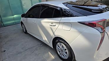 форанер 2010: Toyota Prius: 2018 г., 1.8 л, Автомат, Гибрид, Лифтбек — 3