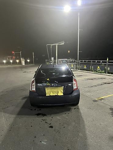 team terzo: Toyota Prius: 2013 г., 1.8 л, Гибрид, Хэтчбэк — 4