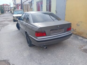bmw e36 satilir: Diqqətlə oxu maşın satılmır ehtiyyat hissələri satılır maşın sökülür