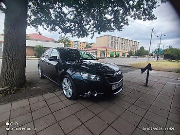 235 55 18: Chevrolet Cruze: 1.4 l | 2014 il 237522 km Sedan — 4