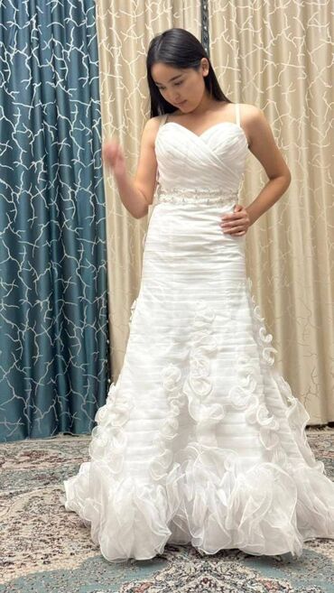 Юбки: Жаңы той көйнөктөр сатылат! Размери: 44–46 ✨ Түрү: Карсеттик, перчатка at lalafo.kg — 31 Юбки: Жаңы той көйнөктөр сатылат! Размери: 44–46 ✨ Түрү: Карсеттик, перчатка — 31