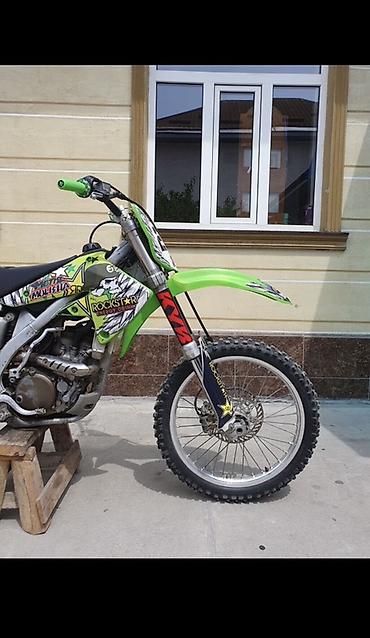 бандит мотоцикл: Кроссовый мотоцикл Kawasaki KX (серия KX-F), зелёный. - Двигатель — 3
