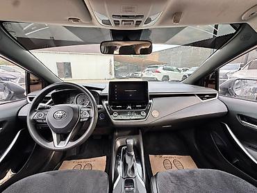 corolla 2022: Toyota Corolla: 2021 г., 1.8 л, Вариатор, Гибрид, Седан — 7