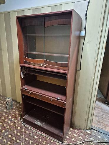 Шифоньеры, шкафы для одежды: Шкафы деревянные. Цены от 700 сом до 2000 сом. Пишите номер фото — 14