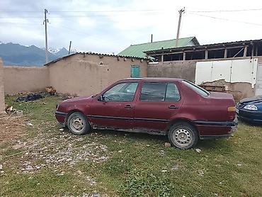 385 55: Volkswagen Vento: 1992 г., Седан — 4