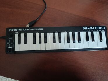 Minidisk və disk pleyerlər: M audio keystadion 32 yeni kimid 3 ay əvvəl alinib endirim mümkündu