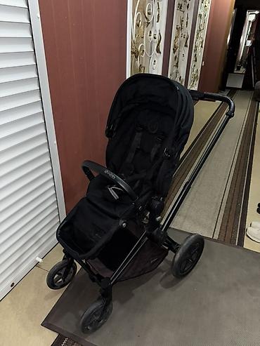 Коляски: Прогулочная коляска Cybex Priam 2 в чёрном цвете. Особенности: - — 3