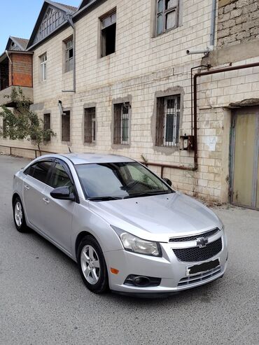 chevrolet trax: Chevrolet Cruze: 1.4 l | 2011 il | 218342 km Sedan