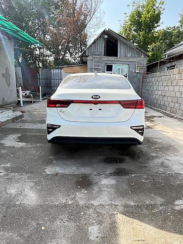 byd e6: Kia K3: 2021 г., 1.6 л, Автомат, Бензин, Седан — 4