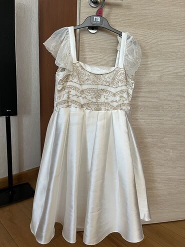 diski na matiz r13: Детское платье Monsoon, цвет - Белый