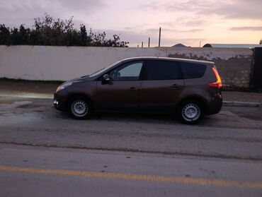 Renault: Renault Scenic: 1.5 l | 2010 il 385000 km Van/Minivan — 10