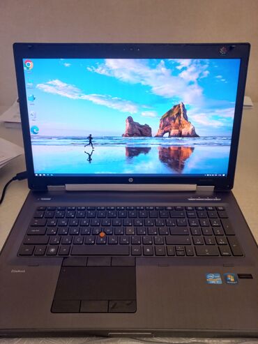 ASUS: Intel Core i7 prosessor 256 GB ssd, 470 GB HDD (ssd qoyulub ela