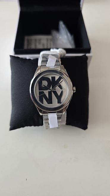 DKNY ženski ručni sat – srebrni - Kućište od nerđajućeg čelika sa