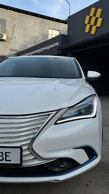 комфорт машина: Changan Eado: 2019 г., Автомат, Электромобиль, Седан — 4