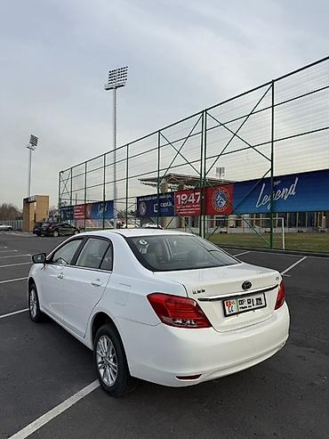 BYD: BYD E5: 2019 г., Электромобиль, Седан — 4