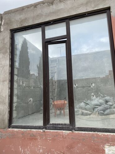 терезе пластик: Salam 2.58 in 2.58 e di sokub cixarmaq lazimdi Plastik pəncərə-vitrin