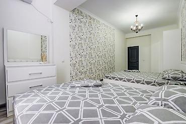 hostel osh: 3 комнаты, Бишкек Парк ТРЦ, Душевая кабина, Постельное белье, Кондиционер — 8
