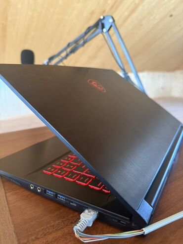Мониторы: Б/у MSI, 15.6 ", Intel Core i5, 512 ГБ, Бесплатная доставка