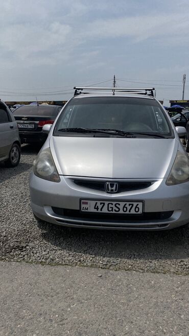 рассрочкага авто: Honda Jazz: 2003 г., 1.4 л, Механика, Бензин, Хэтчбэк