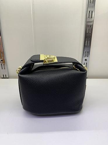 pro trek: Сумка Miu Miu, мини-формат, черная - Материал: фактурная натуральная — 2