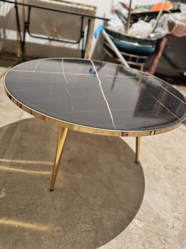 Mikrofonlar: İki ədəd simsiz əl mikrofonu dəsti + daşıma çantası - Komplekt: 2 — 4