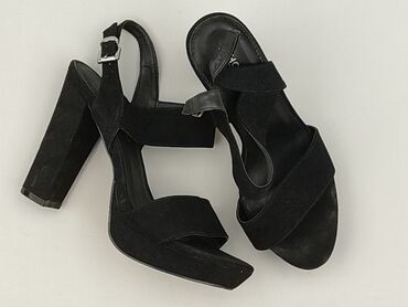 szerokie kapcie: Sandals for women, size 38