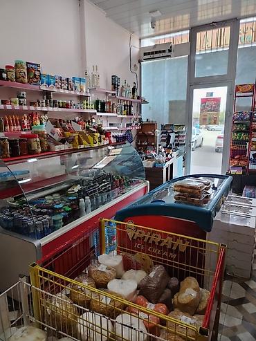 Kommersiya daşınmaz əmlakının satışı: Boş 45-50 arası Dolu mallar faktura qiyməti ilə. Kassa sistemi və — 9