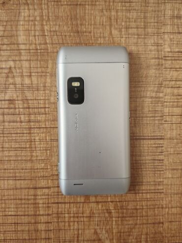 Nokia: Nokia E7, 16 GB, rəng - Gümüşü, Sensor — 2