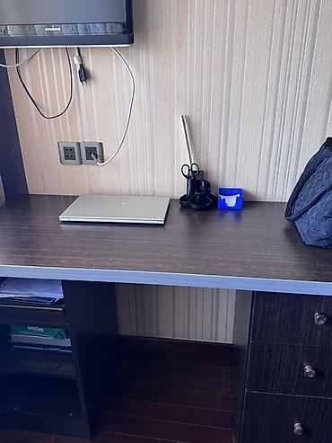 Ofis mebeli: Ofis və yataq otağı mebelləri dəsti - İş masası: Tünd ağac rəngli — 3