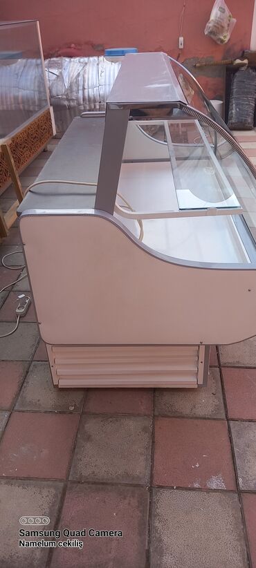 Soyuducu vitrinləri: Mağaza/vitrin soyuducusu və dondurucu Dondurucu (şüşə sürgülü qapaqlı) — 21