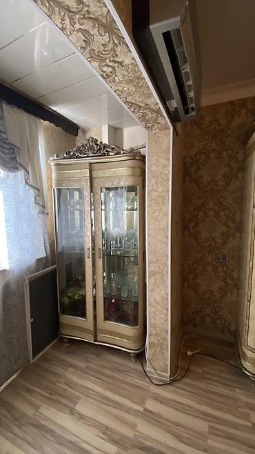 Köhnə tikili: Satılır: 2 otaqlı mənzil (şəkillərdə göstərilən) Xüsusiyyətlər: - — 6