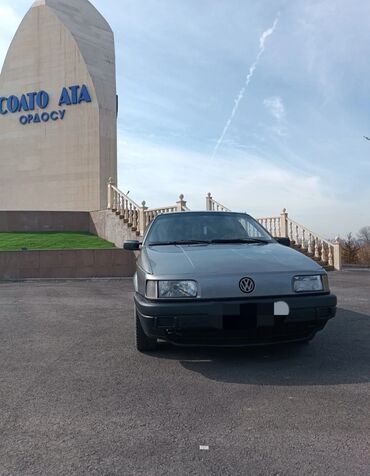 обмен на пасат: Volkswagen Passat: 1992 г., 1.8 л, Механика, Бензин